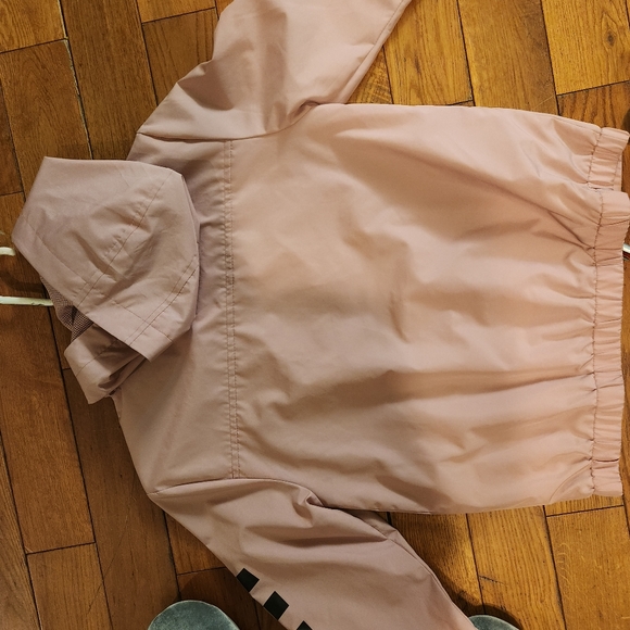 Pink Wind breaker - Picture 3 of 3